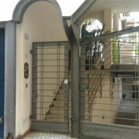 Bilocale Centro Storico Apartment Pesaro Bagian luar foto