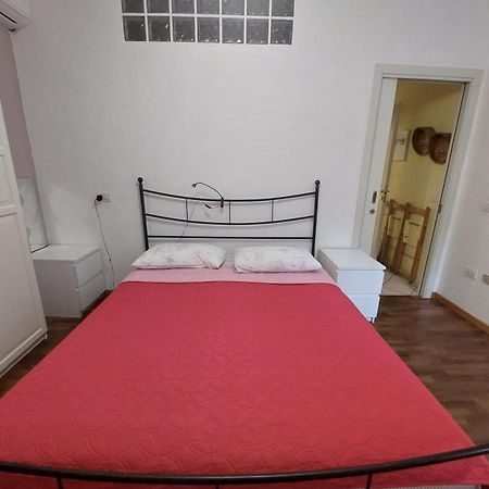 Bilocale Centro Storico Apartment Pesaro Bagian luar foto