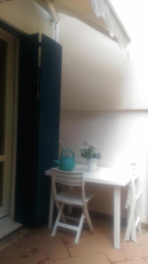Bilocale Centro Storico Apartment Pesaro Bagian luar foto