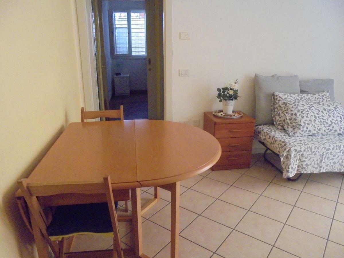 Bilocale Centro Storico Apartment Pesaro Bagian luar foto